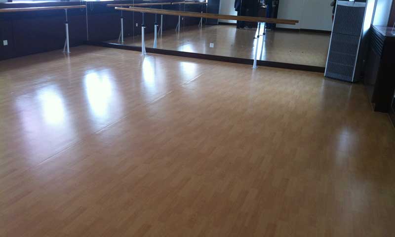 為什么說地毯以及未來發展將被進行仿真毯紋pvc地板所取代呢？