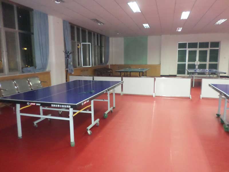 塑膠運動地板適合地暖場所鋪設嗎？